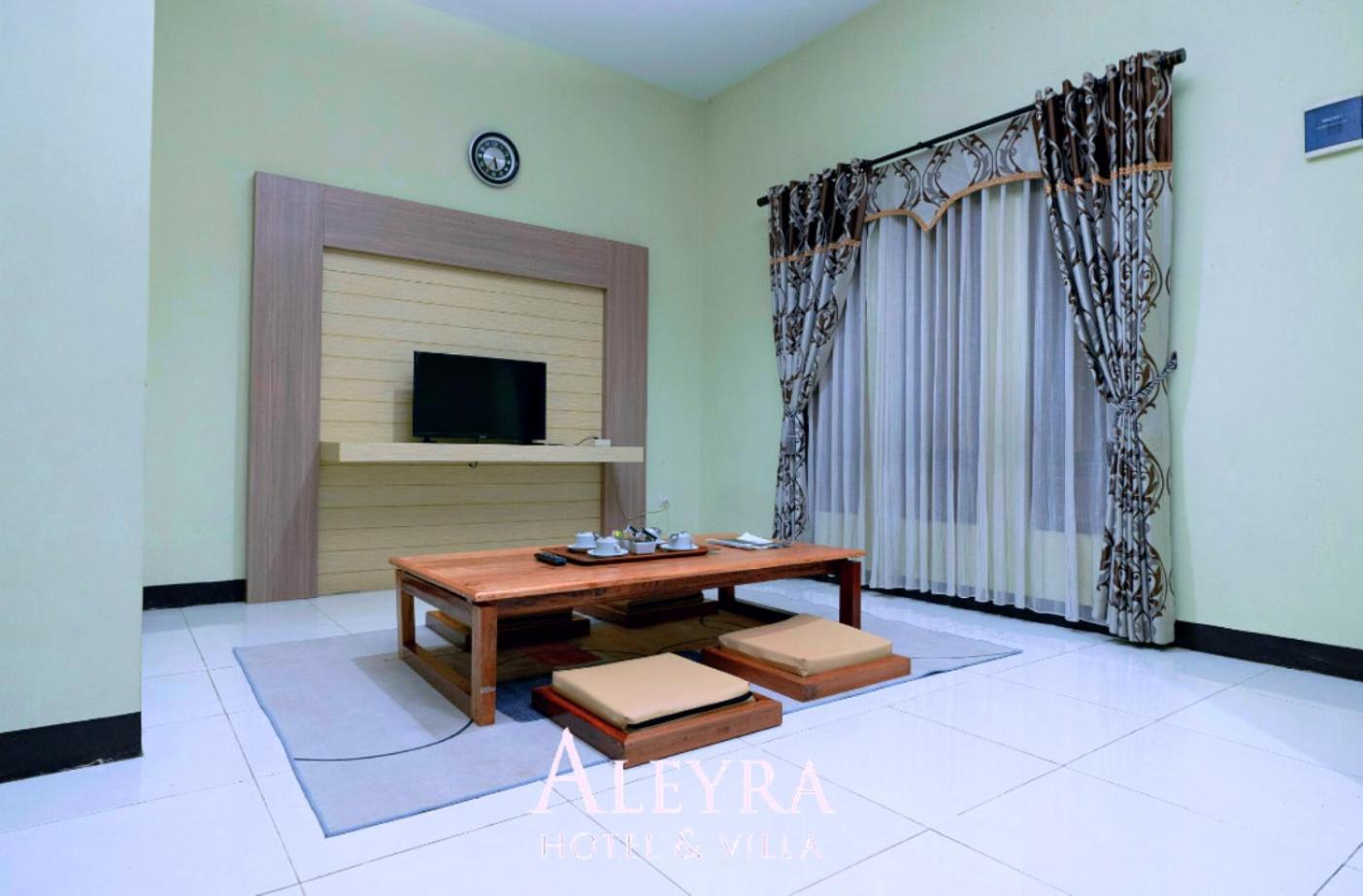 Aleyra Hotel And Villa'S Garut Δωμάτιο φωτογραφία