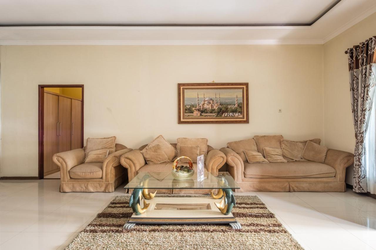Aleyra Hotel And Villa'S Garut Εξωτερικό φωτογραφία