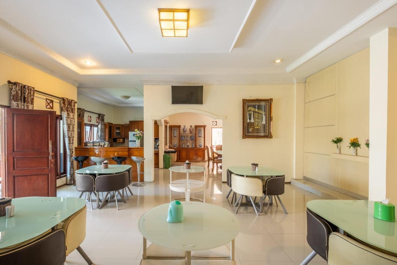 Aleyra Hotel And Villa'S Garut Εξωτερικό φωτογραφία